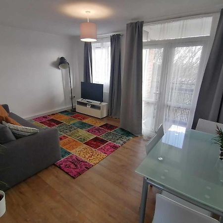 White City Apartment, Your London Stay Buitenkant foto