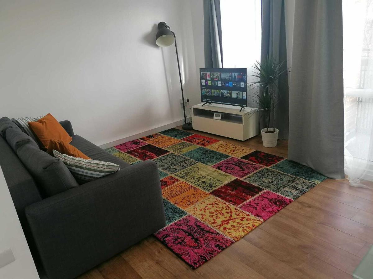 White City Apartment, Your London Stay Buitenkant foto